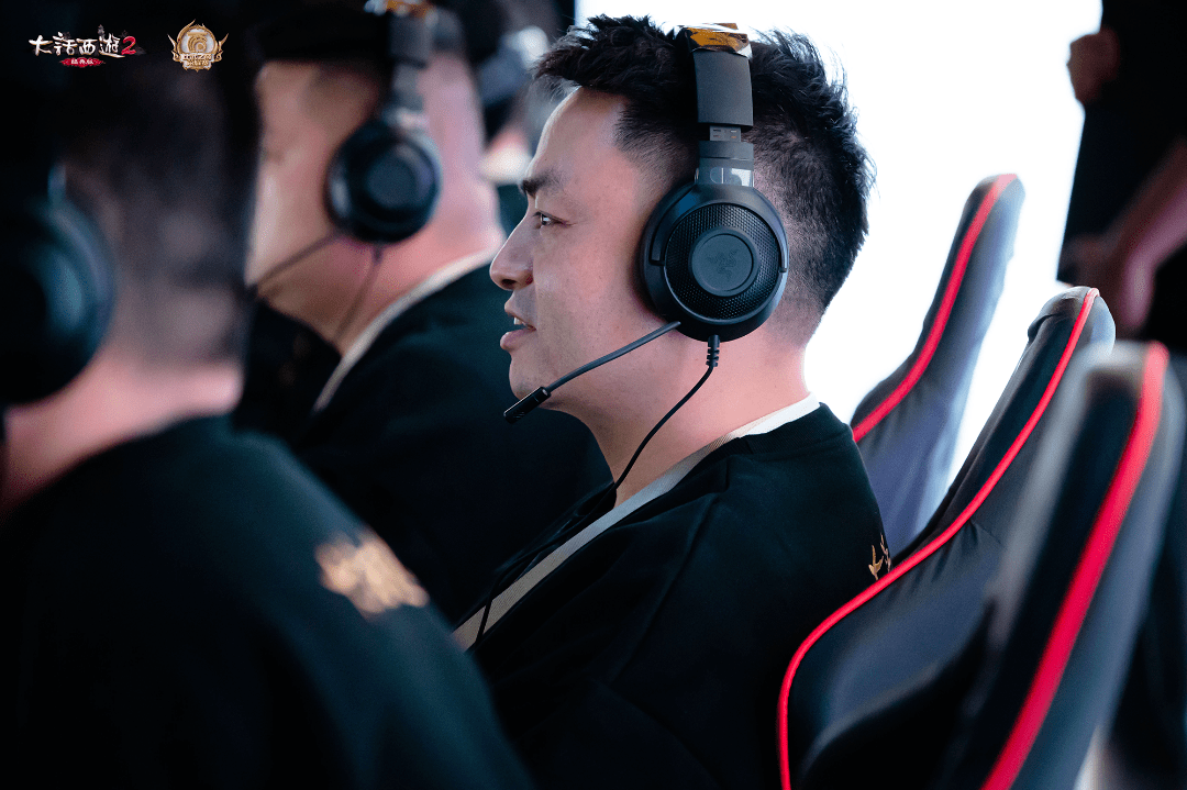 挑战者接受考验，勇往直前向着荣誉冠军冲击！的简单介绍