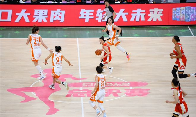 关于精湛技艺再次展现，球员们赛场风采令人赞叹的信息